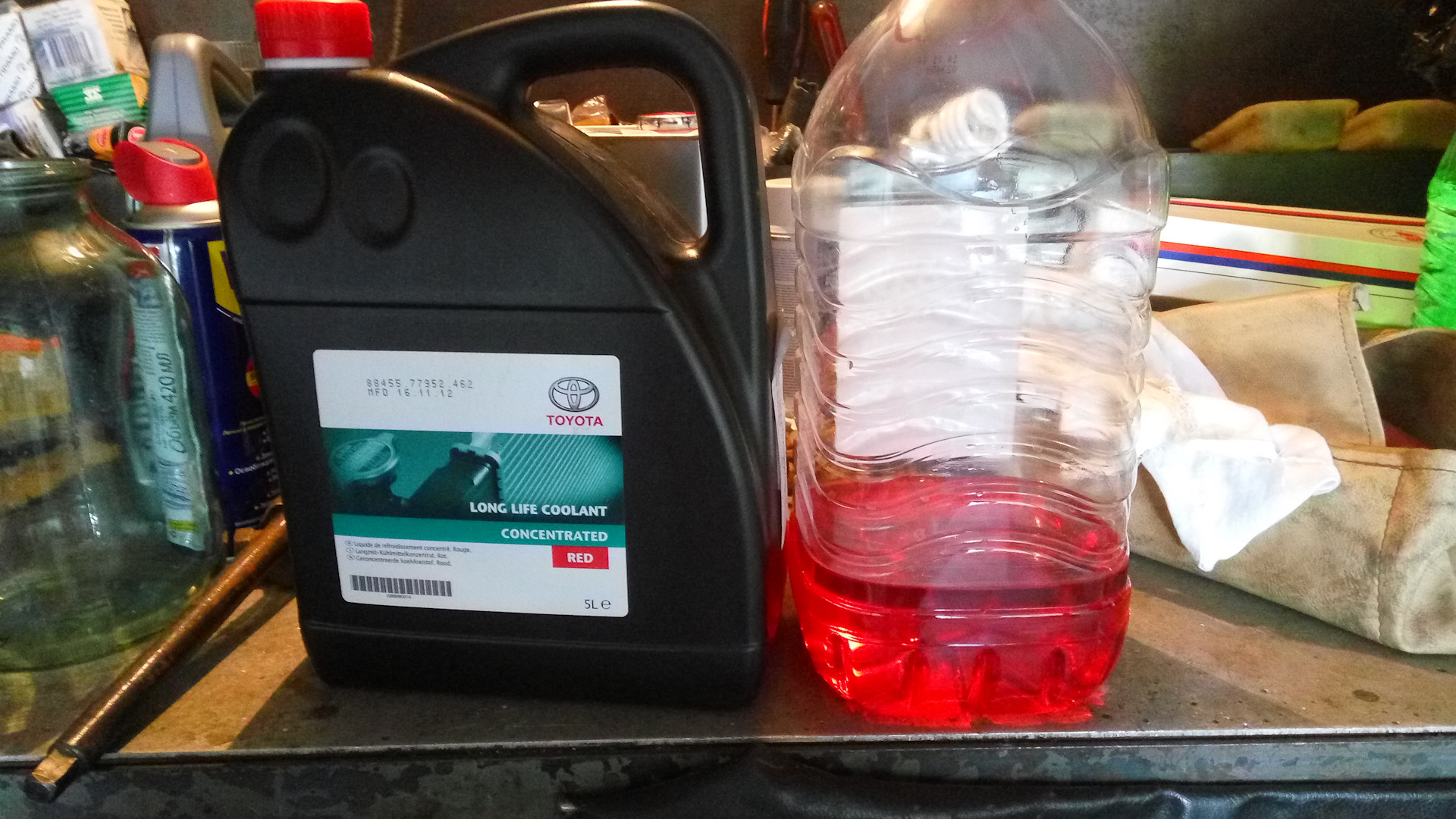 Long life coolant red. Toyota super long Life Coolant 2022. Toyota super long Life Coolant цвет. Toyota long Life Coolant Red. Toyota long Life Coolant concentrated Red.