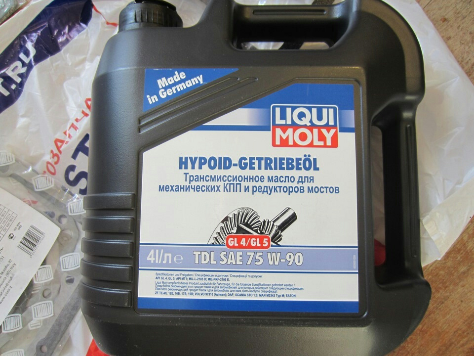 Трансмиссионное масло 2107. Масло трансмиссионное Liqui Moly gl-5 75w90. Масло в редуктор заднего моста ВАЗ 2107. Liqui Moly Hypoid-Getriebeoil TDL 75w-90. Масло трансмиссионное в редуктор 2107.